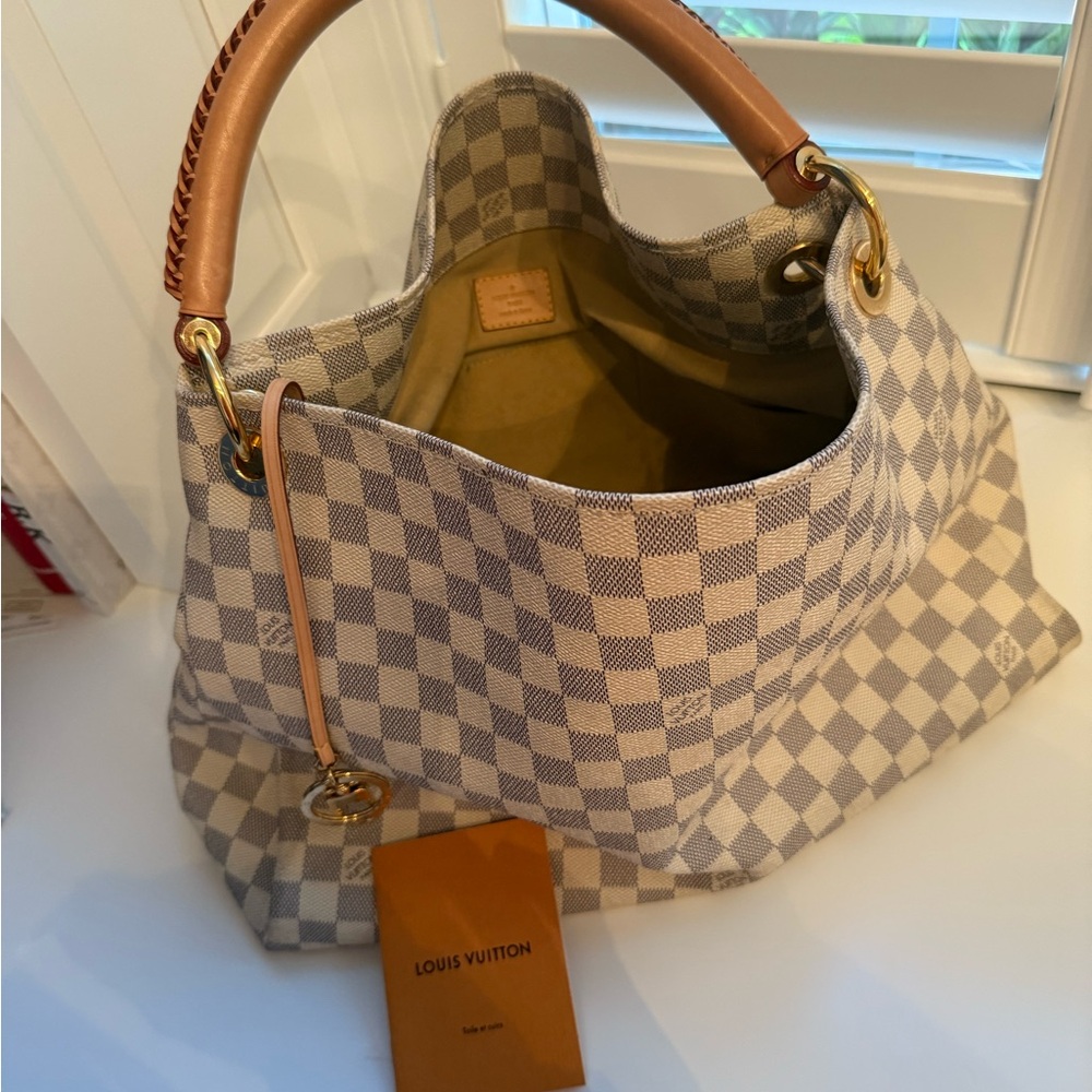Louis Vuitton Damier Azur Shoulder Bag in Cream and Tan